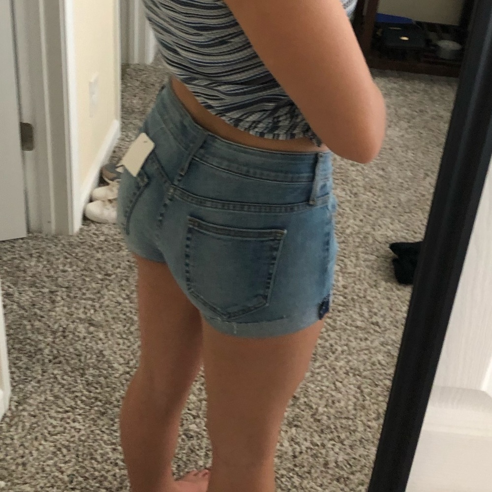 NWT Koral Mid Rise Jean Shorts